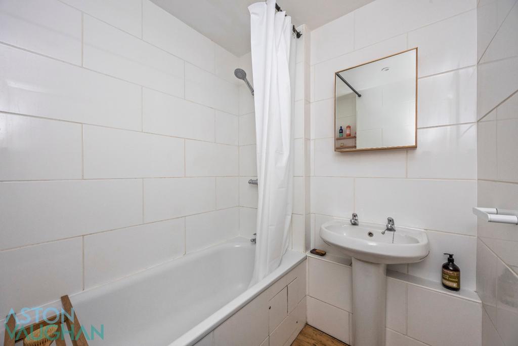 20 Eaton Place, East Sussex BN2 - More