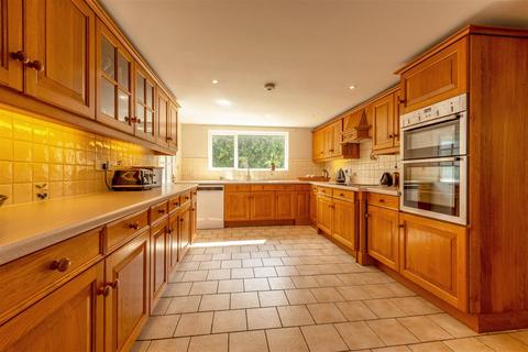 4 bedroom detached house for sale, Field House Drive, Meole Village, Shrewsbury