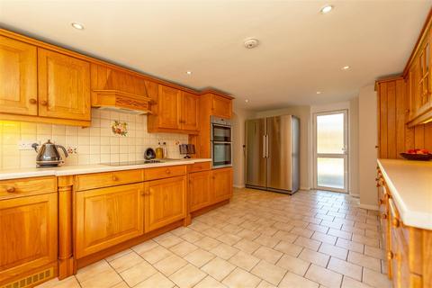 4 bedroom detached house for sale, Field House Drive, Meole Village, Shrewsbury