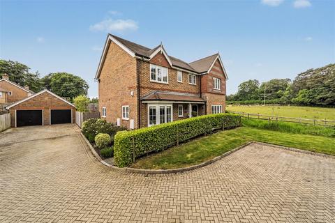 4 bedroom detached house for sale, Tennyson Way, Grayshott