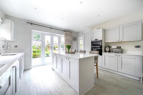 4 bedroom detached house for sale, Tennyson Way, Grayshott