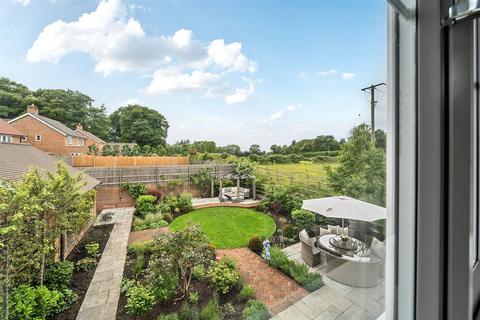 4 bedroom detached house for sale, Tennyson Way, Grayshott