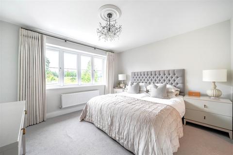 4 bedroom detached house for sale, Tennyson Way, Grayshott