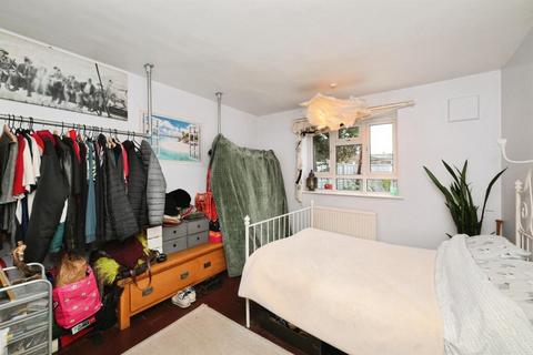 1 bedroom flat for sale, Tudor Way, Hertford SG14
