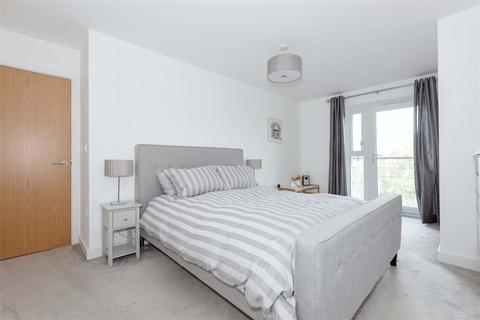 2 bedroom flat for sale, The Waterfront, Goring-By-Sea, Worthing