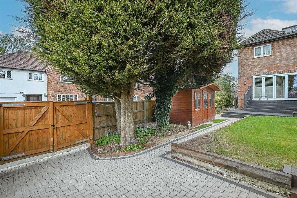 House exterior, garden