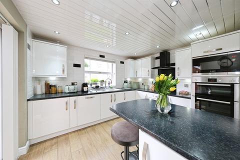 4 bedroom detached house for sale, Calladine Close, Sutton-In-Ashfield