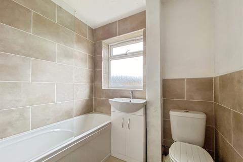 3 bedroom semi-detached house for sale, Saxon Close, Westbury
