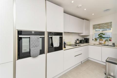 3 bedroom terraced house for sale, Severn Quay, Chepstow
