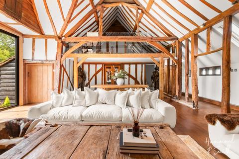 6 bedroom barn conversion to rent, Woodside, Epping CM16