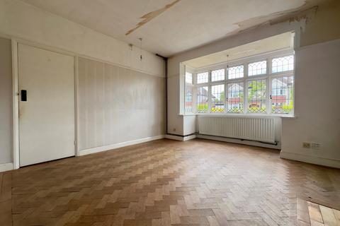 4 bedroom bungalow for sale, Gatesden Road, Fetcham