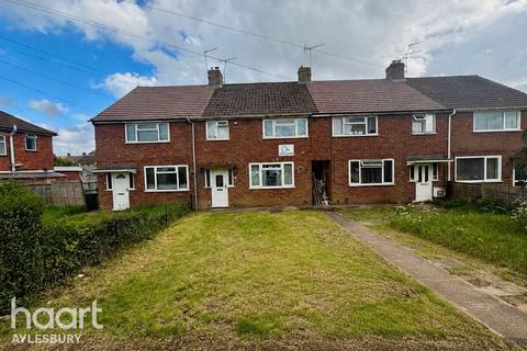3 bedroom end of terrace house for sale, Weedon Road, Aylesbury