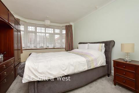 undefined, Chaffers Mead, Ashtead KT21