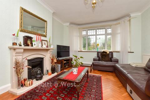 undefined, Chaffers Mead, Ashtead KT21