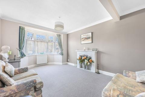 3 bedroom end of terrace house for sale, Durham Avenue, Woodford Green, IG8