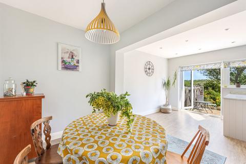 3 bedroom end of terrace house for sale, Durham Avenue, Woodford Green, IG8