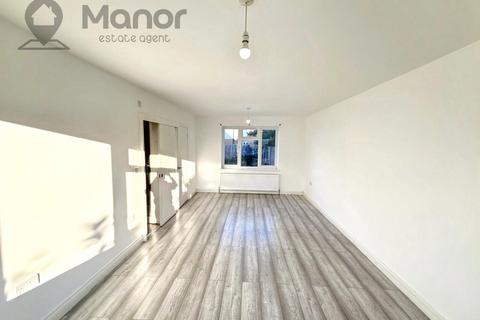 4 bedroom terraced house to rent, Glenmore Way, Barking, IG11 0LY