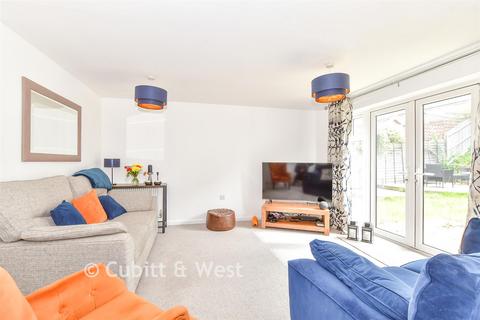 3 bedroom link detached house for sale, Whiteland Way, Waterlooville PO8