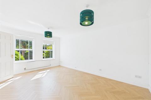 4 bedroom detached house to rent, Ashley Way, Market Harborough