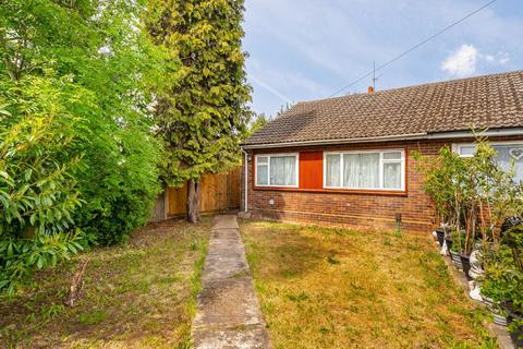 undefined, Broadlands, Hanworth TW13