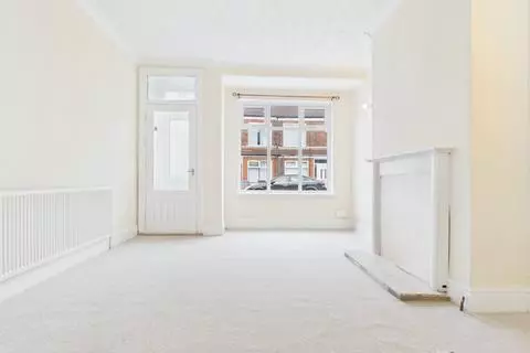2 bedroom terraced house to rent,