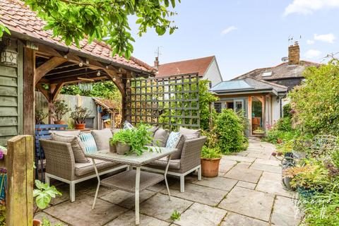 2 bedroom semi-detached house for sale, Hastingwood Road, Harlow CM17