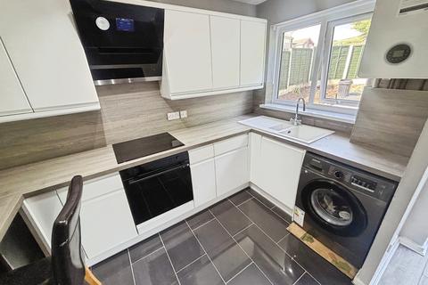 3 bedroom semi-detached house to rent, Rhodfa'r Dryw, SWANSEA, SA6