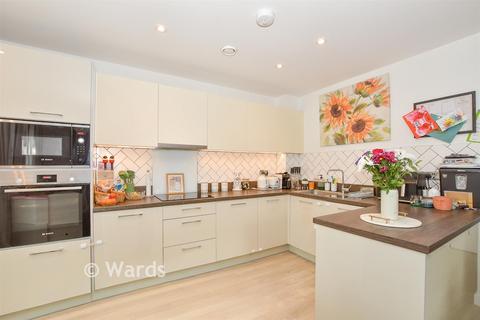 2 bedroom ground floor flat for sale, Walters Close, Snodland, Kent