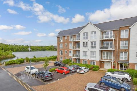2 bedroom ground floor flat for sale, Walters Close, Snodland, Kent