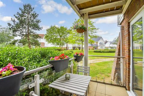 2 bedroom ground floor flat for sale, Walters Close, Snodland, Kent