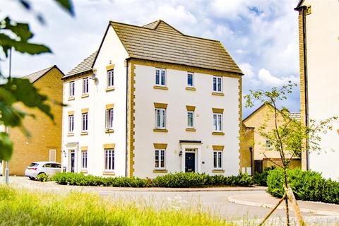 4 bedroom semi-detached house for sale, Tudor Road, Bury St. Edmunds
