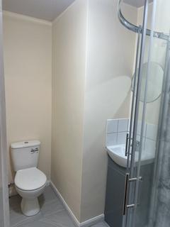1 bedroom in a house share to rent, Lower Cippenham Lane, Slough SL1