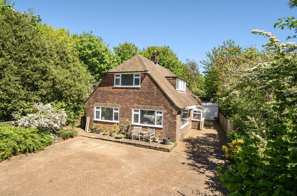 House in Brighton, Patcham, Hollingbury - More