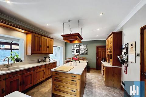 4 bedroom detached house for sale, Grove Street, Mirfield, WF14