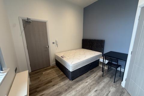 1 bedroom apartment to rent, Birkby Lodge Road, HUDDERSFIELD