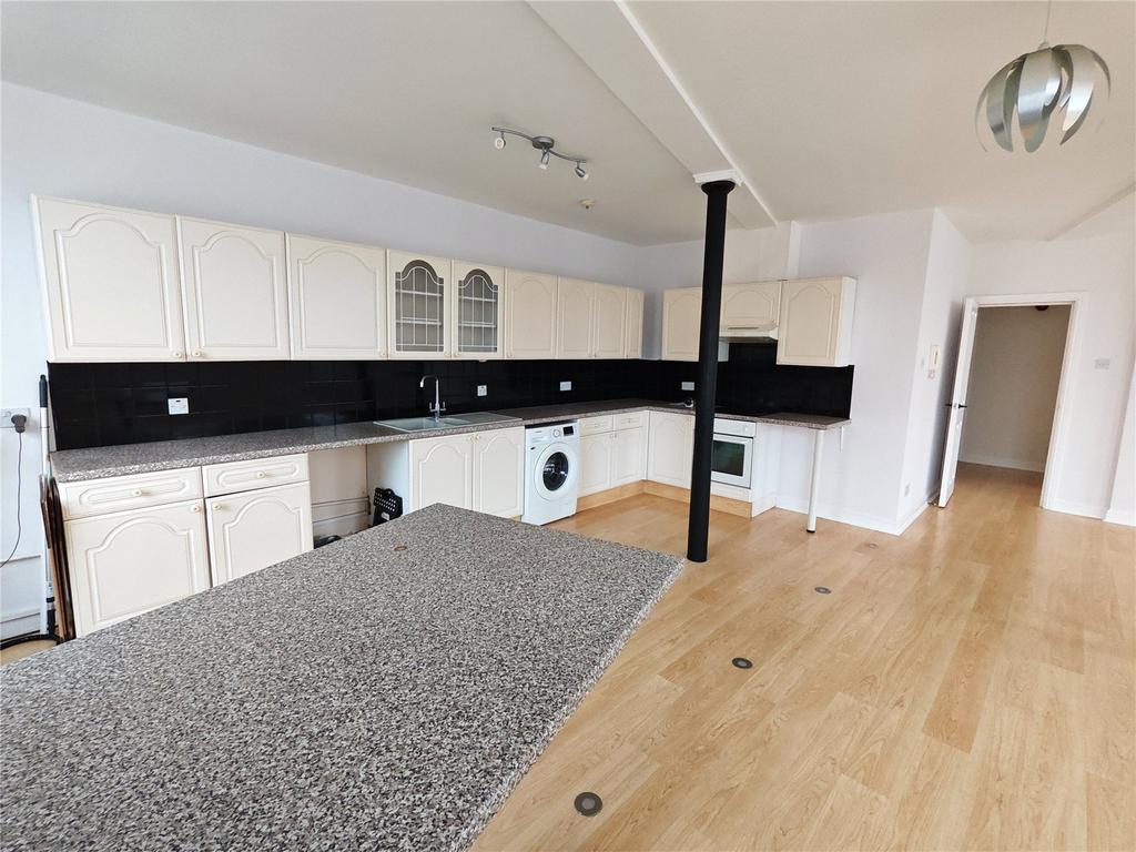 Radford Road, Nottingham, Nottinghamshire, NG7 - View 4