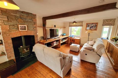 2 bedroom cottage for sale, Launceston