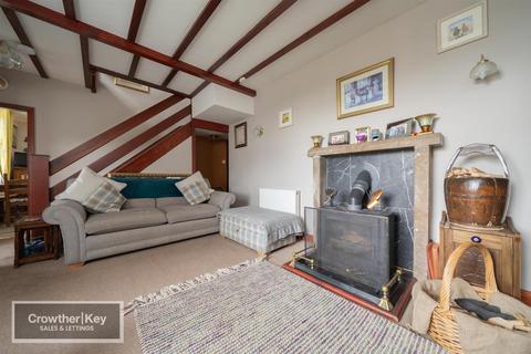 4 bedroom detached house for sale, Tongue Lane, Buxton