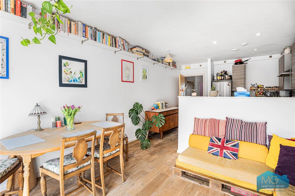 Apartment in London, London Borough of Haringey - View 4