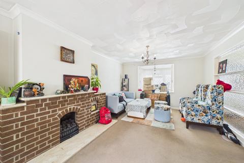 3 bedroom detached house to rent, Ashtrees Road, Woodley, Reading, Berkshire, RG5