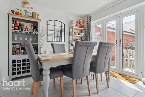 4 bedroom detached house for sale, Myrtlewood Road, Bury St Edmunds