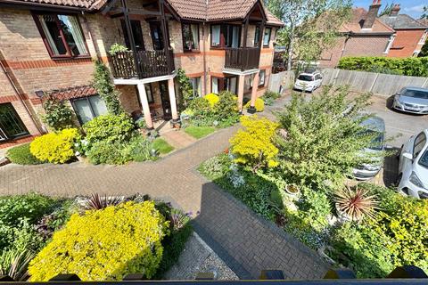 1 bedroom retirement property for sale, Linden Court, Park Gate