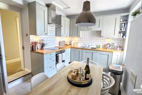 3 bedroom apartment for sale, High Street St Davids