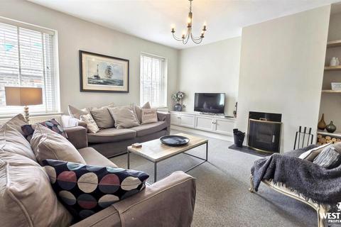 3 bedroom apartment for sale, High Street St Davids