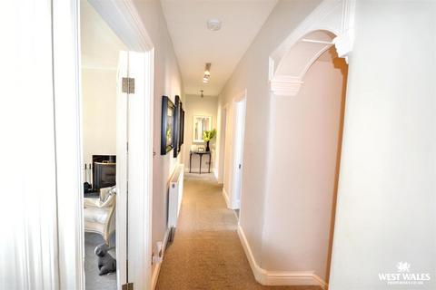3 bedroom apartment for sale, High Street St Davids