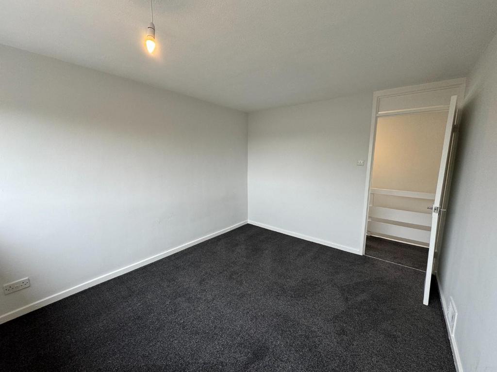 House in Newcastle upon Tyne, Blakelaw, Denton Burn - More