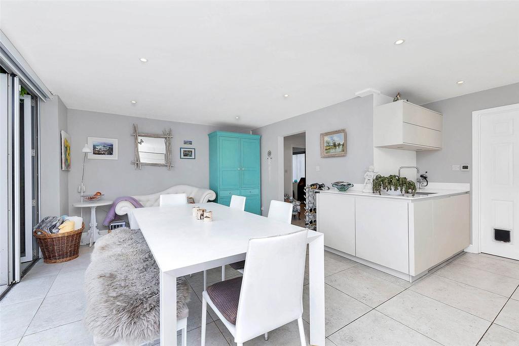 House in Cambridge, Romsey - More