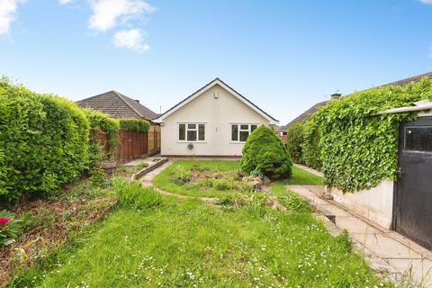2 bedroom detached bungalow for sale, Milford Avenue, Wick, Bristol