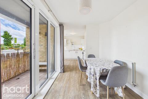 2 bedroom flat for sale, Lawrence Weaver Road, Cambridge