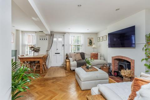 2 bedroom end of terrace house for sale, Bar End Road, Winchester, SO23